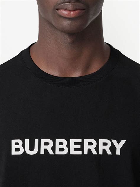 new burberry logo t shirt